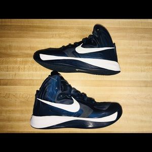 Nike Hyperfuse men’s high top basketball shoes